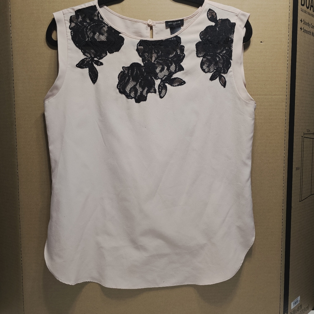 Ann Taylor White and Black Sleeveless Tank Top